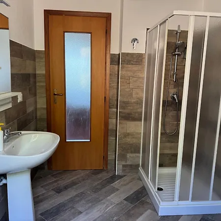 Gold Cave Relax Nel Bosco Σπίτι διακοπών *