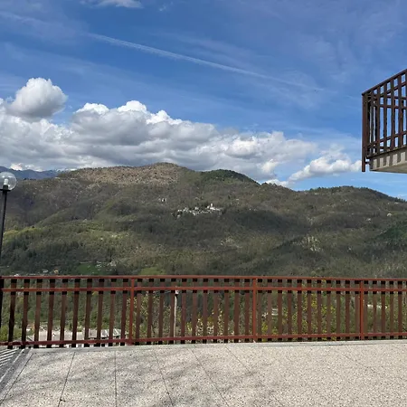 Gold Cave Relax Nel Bosco Сasa de vacaciones Pessinetto