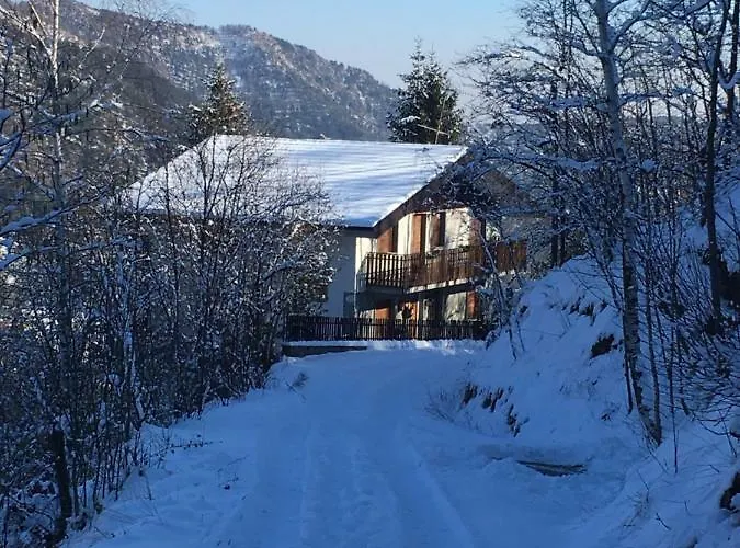 Gold Cave Relax Nel Bosco Сasa de vacaciones Pessinetto